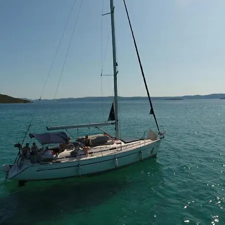 Jedrilica Argo Zadar